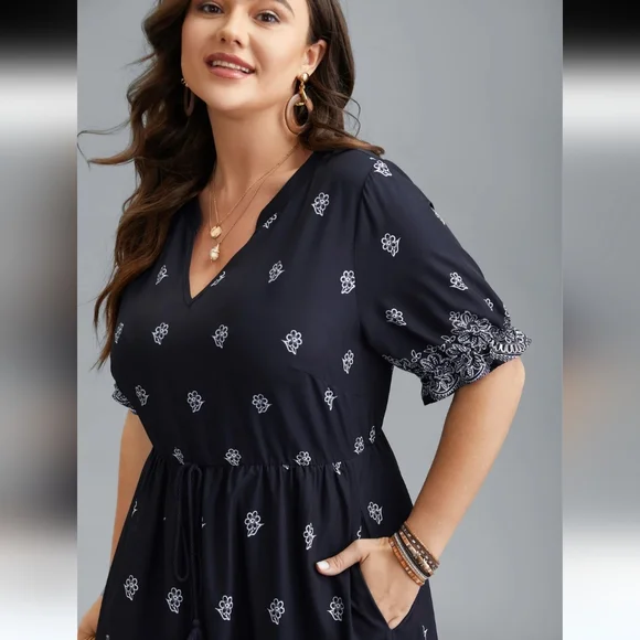 Floral Waist-Tie Notched Collar Mini Dress - Picture 3 of 7